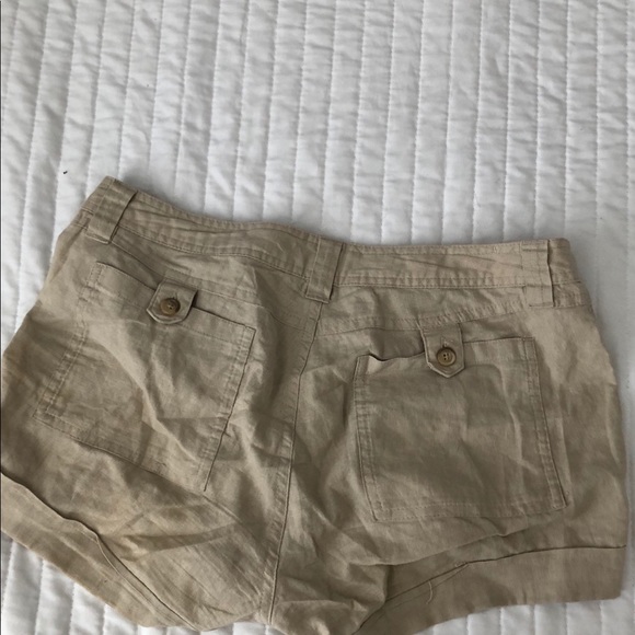 Gap khaki shorts - Picture 2 of 3